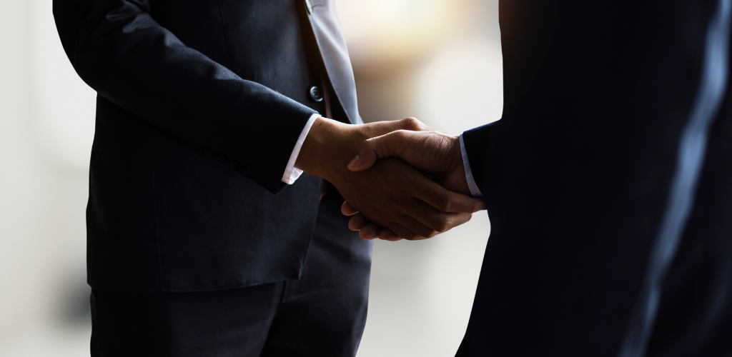 Avoiding the Plateau: How CEOs Use External Business Partners to Stay Ahead of the Curve
